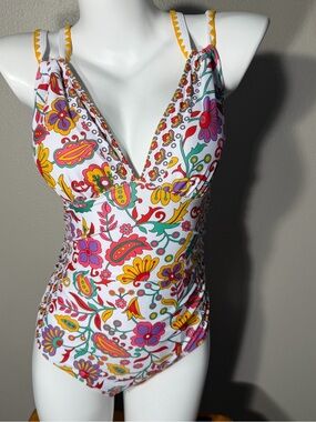 Source Unknown White Multicolor Floral One-Piece Swimsuit